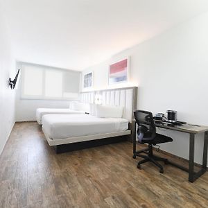 Habitación Estándar con Cama Queen